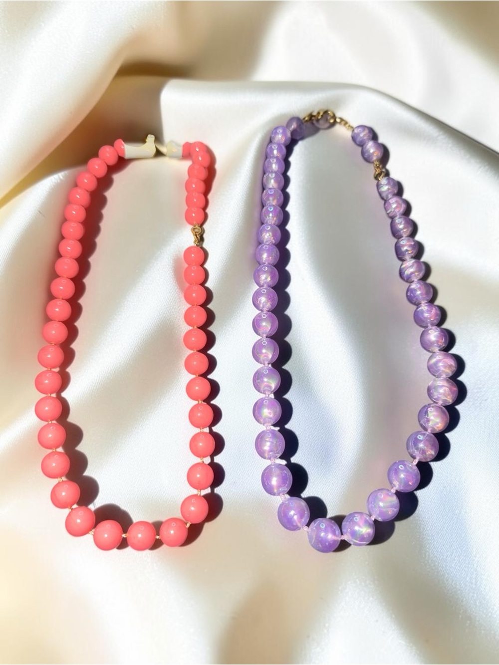 2 Piece Beaded Necklace Lot Coral Pink & Iridescent Purple - Picture 2 of 4